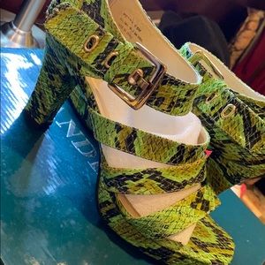 Andiamo green heels